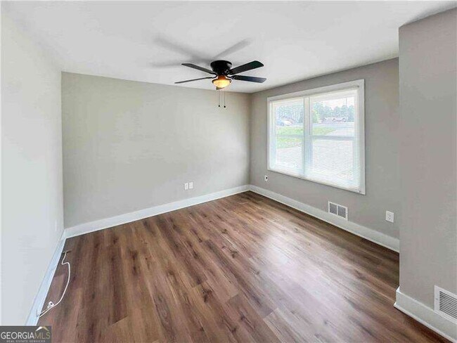 Building Photo - 3301 Mars Hill Rd