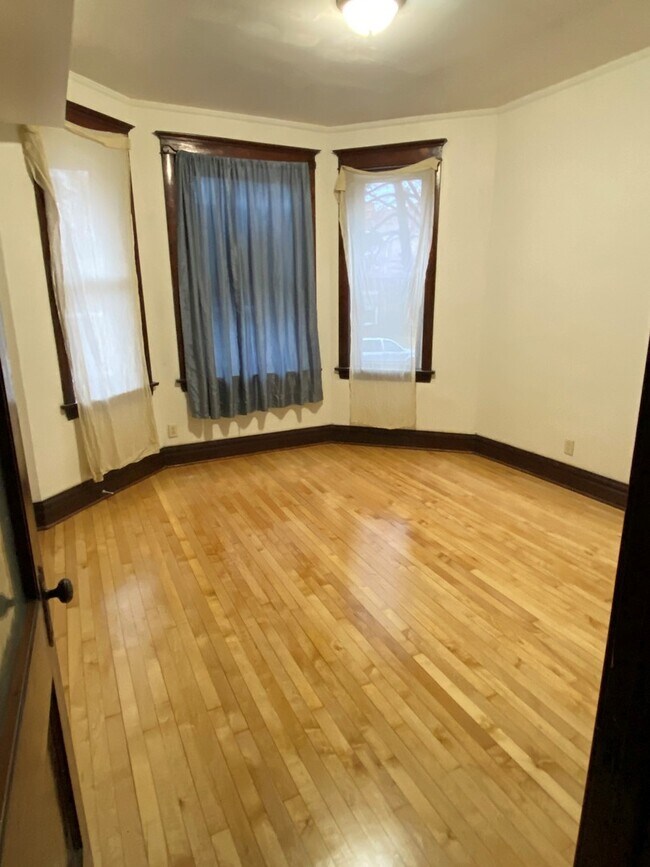 Foto del edificio - 5421 W 24th Pl