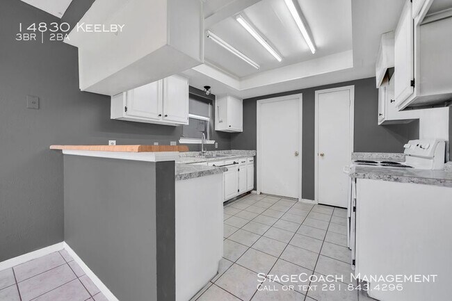 Foto del edificio - 14830 Keelby-