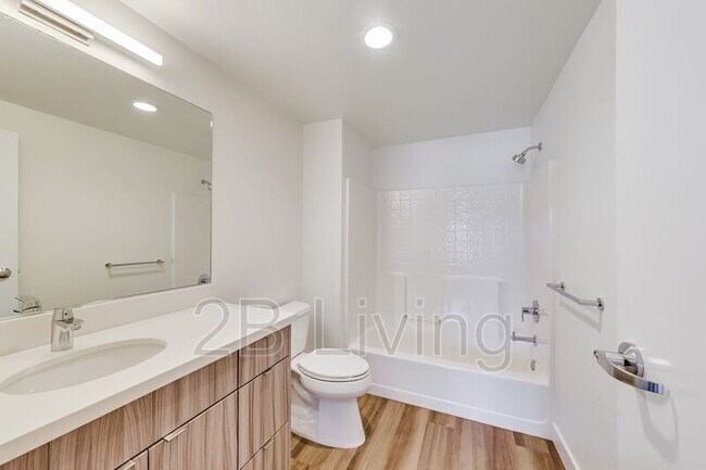 Building Photo - 950 63rd St