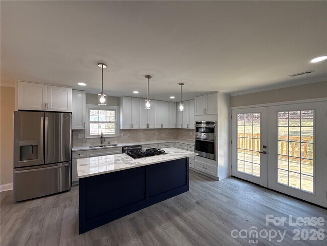 Building Photo - 1111 Somersby Ln