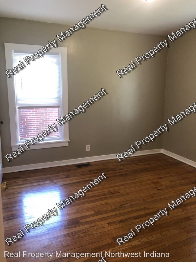 Building Photo - 2 br, 1 bath House - 13131 Schneider Street