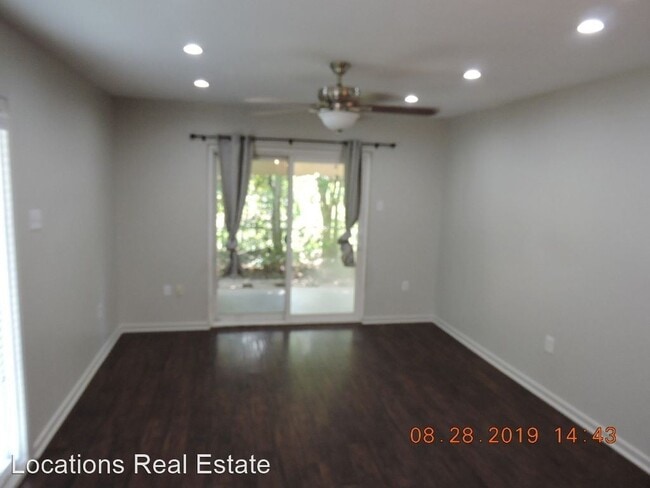 Building Photo - 3 br, 2 bath House - 691 Dentation