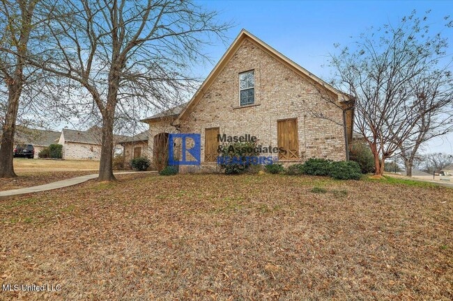 Building Photo - 206 Copper Creek Dr
