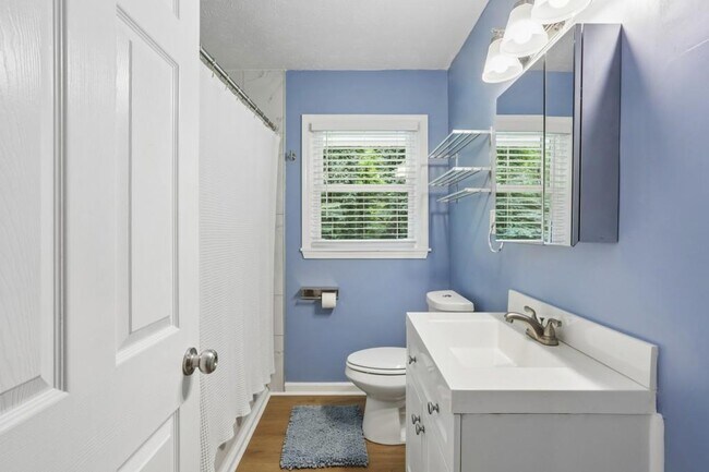 Foto del edificio - 2891 White Oak Dr