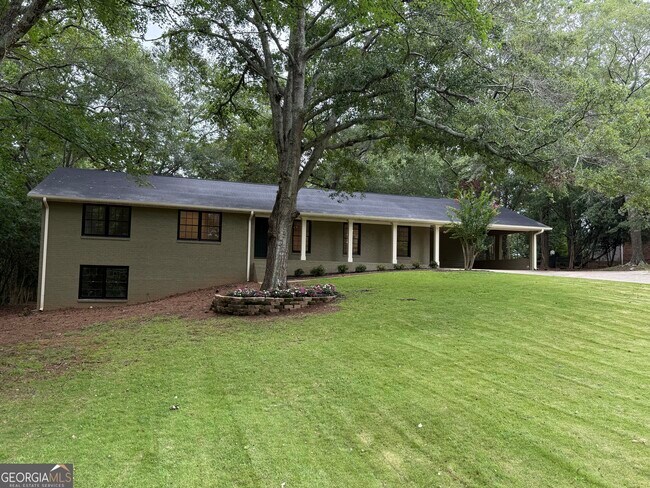 Foto del edificio - 185 Landor Dr