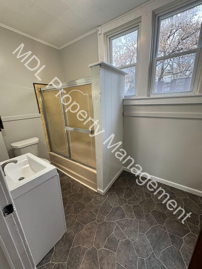 Building Photo - 3 Bedroom Home for Rent in Bay City