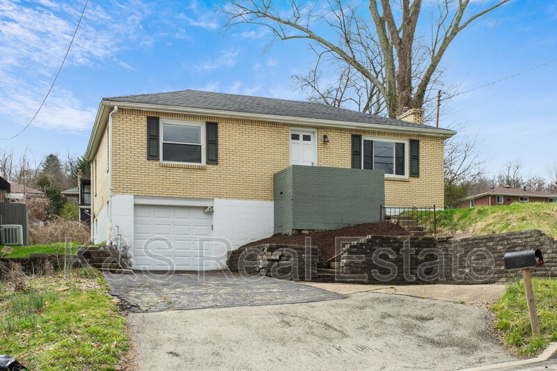 1938 Lincoln Way, White Oak, PA 15131 House Rental in White Oak, PA
