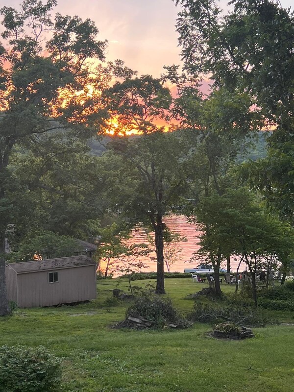 Primary Photo - 1546 Hideaway Rd