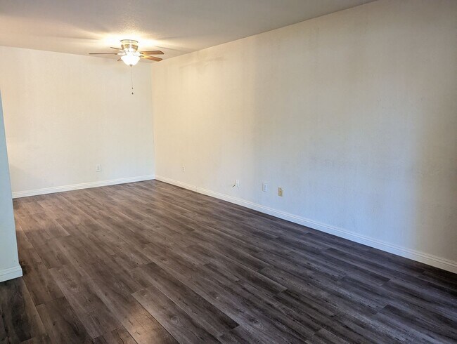 Foto del edificio - Beautiful Palm Springs Villas II Condo