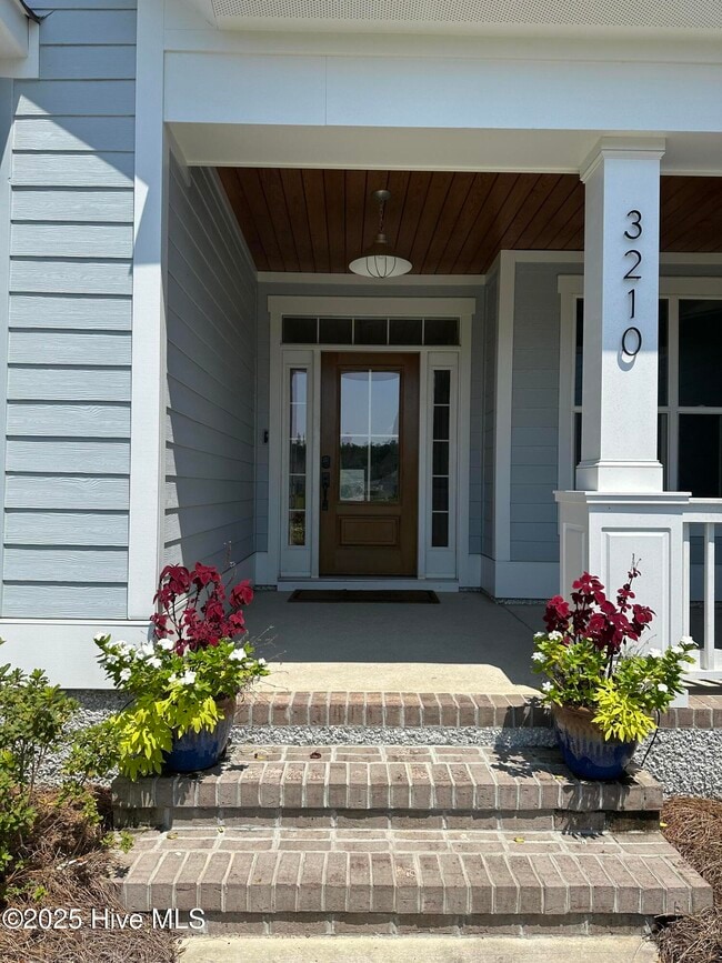 Building Photo - 3210 Calusa Cv