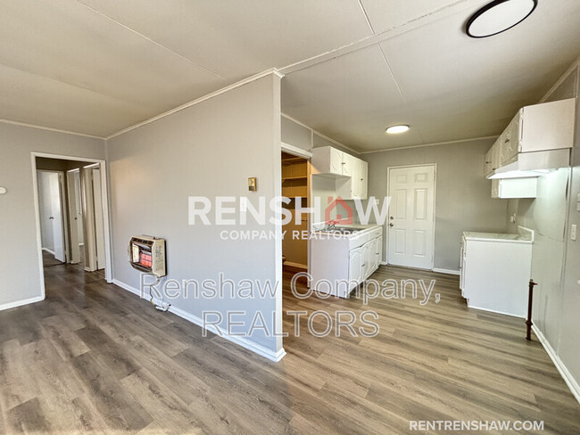 Building Photo - 3240 Madewell St