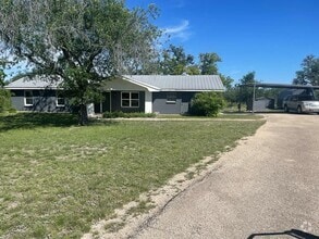 Building Photo - 121 E Cedar Dr W