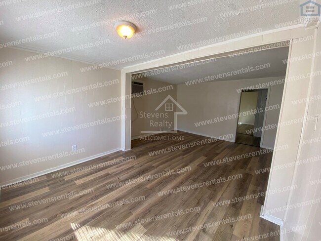 Building Photo - Live Your Fullest Here