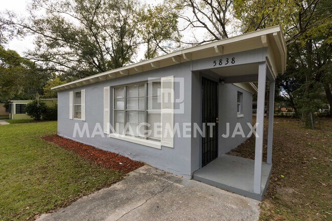 Building Photo - 5838 Abelia Rd