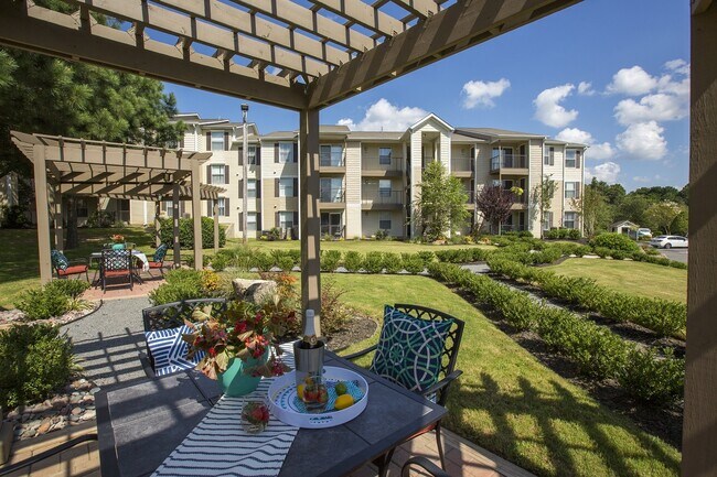 Foto del edificio - The Lexington Apartments