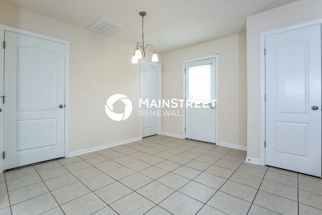 Building Photo - 3 Bedroom Pet-Friendly Home in Columbia, TN with Main Street Renewal