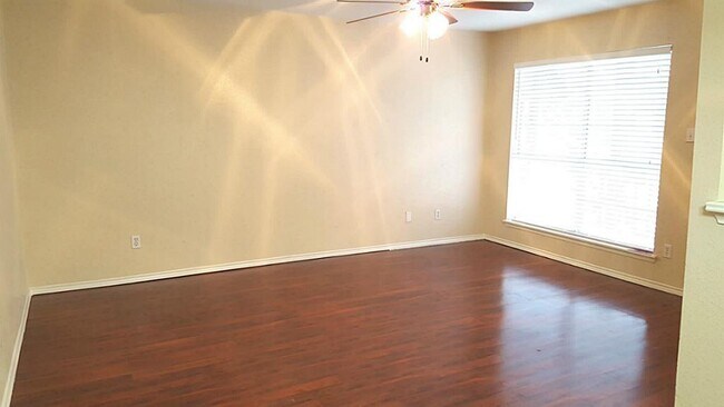 Building Photo - 6200 Ranchester Dr
