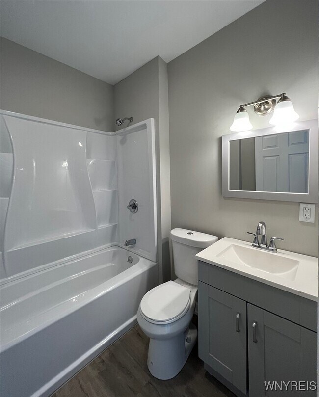 Foto del edificio - 355 Plymouth Ave