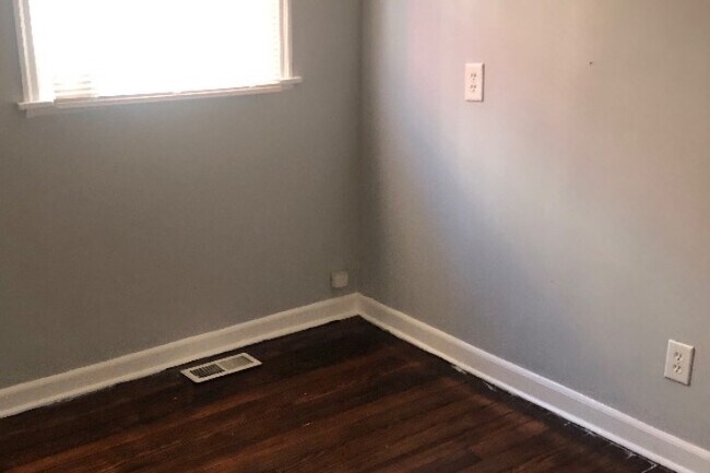 Foto del edificio - 10619 S Perry Ave