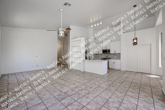 Building Photo - 3055 N Red Mountain