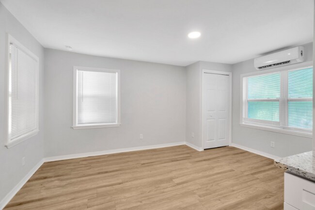 Building Photo - 8112 N Mulberry St