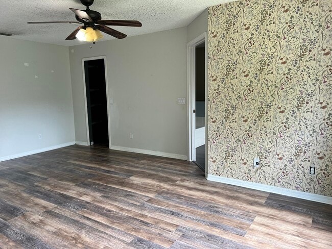 Building Photo - 5269 S Lovett Cir