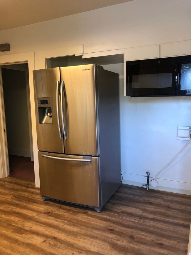 Foto del edificio - Unique 3 bed 1 bath home for Rent