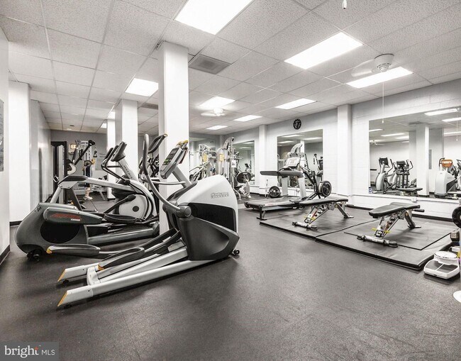 Building Photo - 5500 Friendship Blvd