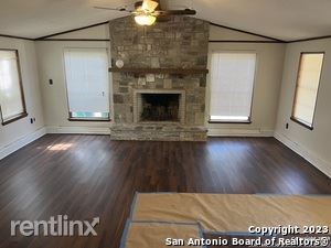 Foto del edificio - 3 br, 2 bath House - 301 Hickman St