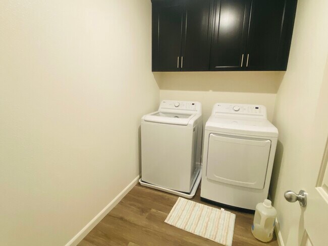Foto del edificio - 1429 Rock Cap Ln