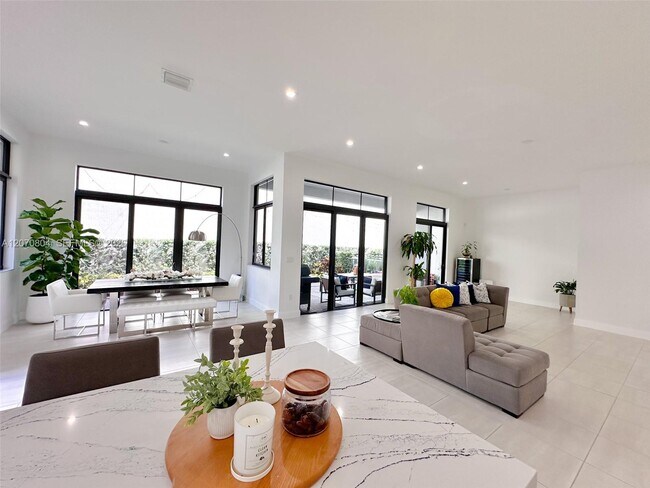 Foto del edificio - 8286 NW 51st Terrace