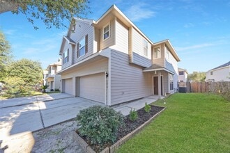 Building Photo - 14310 Mirkwood Ln