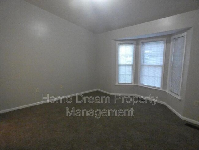 Building Photo - 2512 Quail Oak Dr