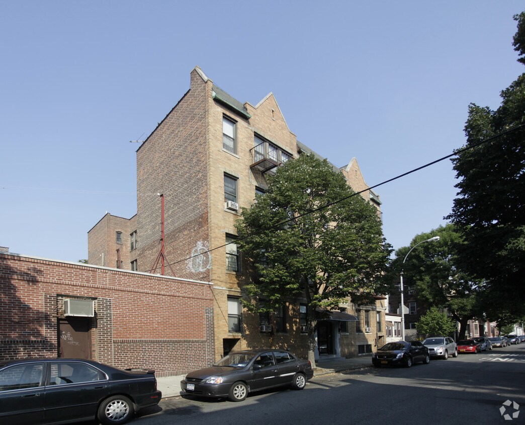 Foto del edificio - 7166 69th St