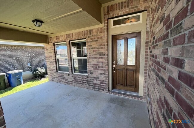 Building Photo - 2738 Ridge Heights