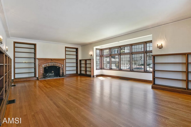 Building Photo - 7 br, 8 bath House - 2190 Vallejo Street