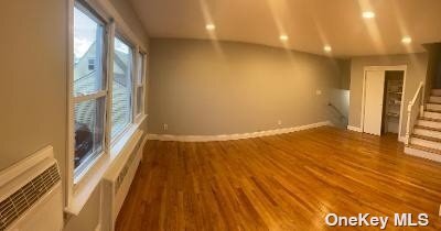 Building Photo - 18 Adams St