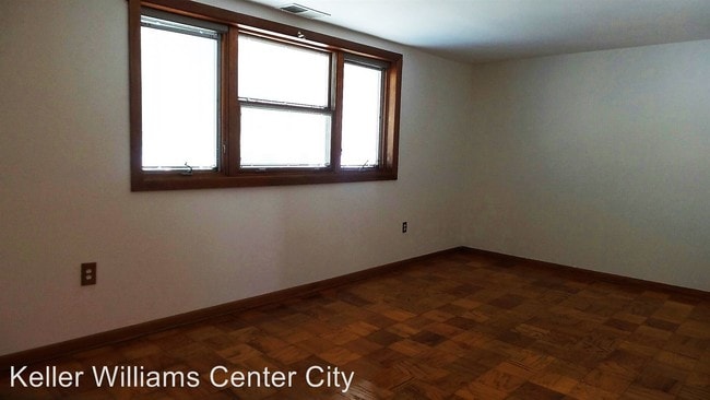 Building Photo - 7010 Lark Pl