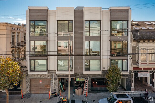 Building Photo - The Heights