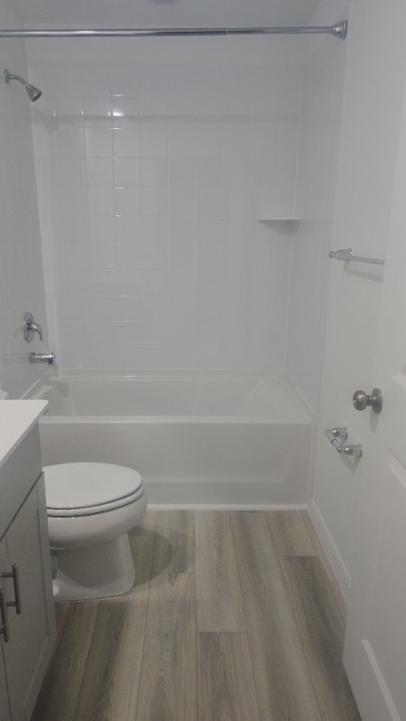 Foto del edificio - 4381 Riverbend Blvd