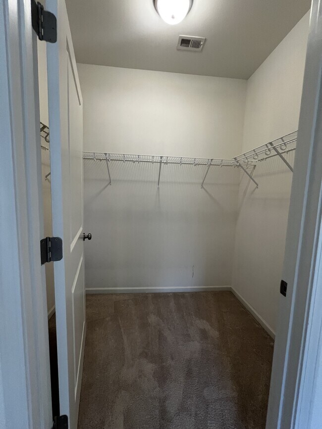 Building Photo - 57 Dresser Ln