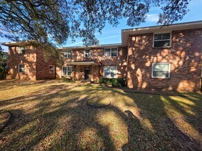 Building Photo - 3601 Bull St