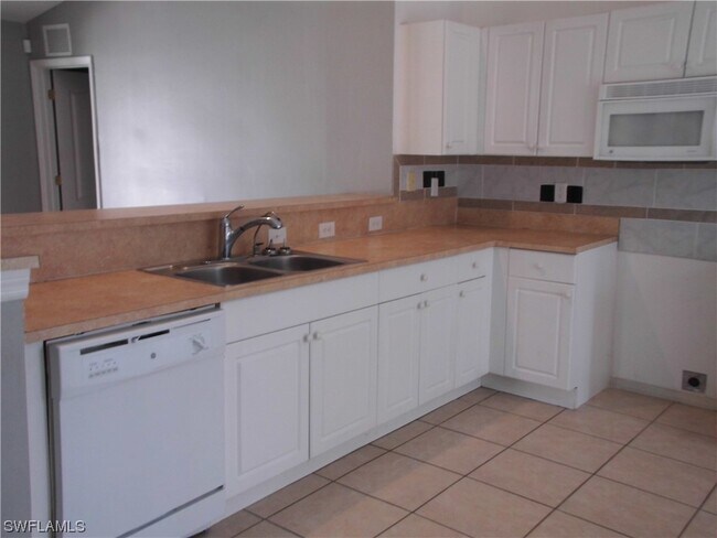 Foto del edificio - 2820 43rd St W