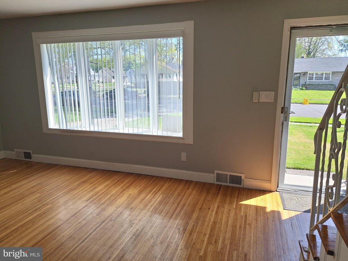 147 Russell Ave, Barrington, NJ 08007 House Rental in Barrington, NJ