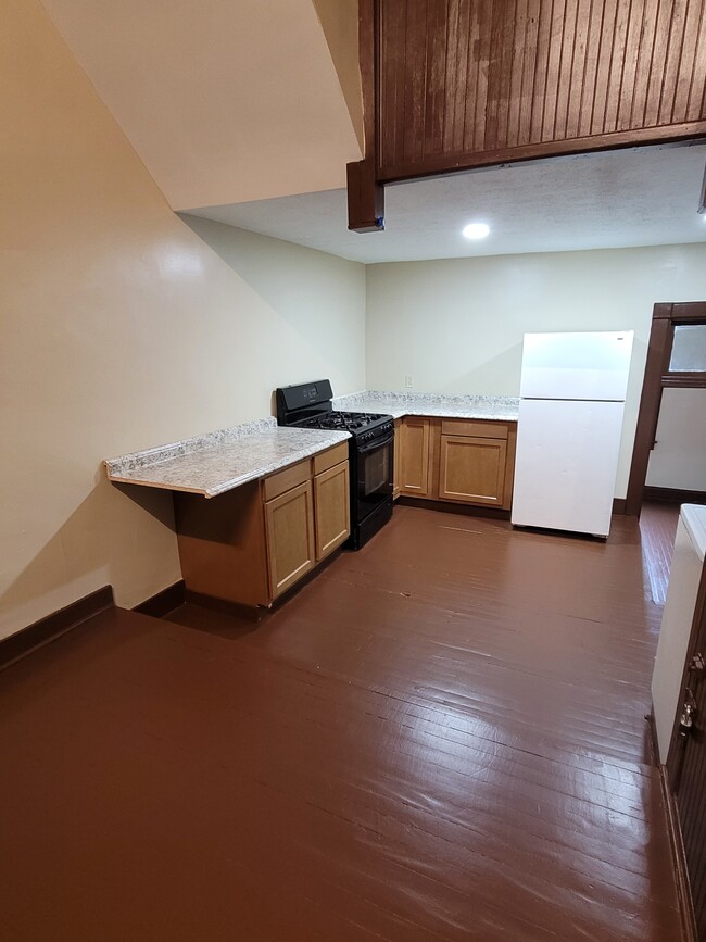 New Cabinets and Countertops - CornerStone Apartments