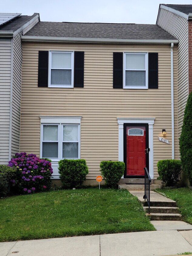 2131 N Anvil Ln, Temple Hills, MD 20748 Townhome Rentals in Temple