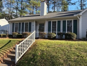 Building Photo - 106 N McLean Ct