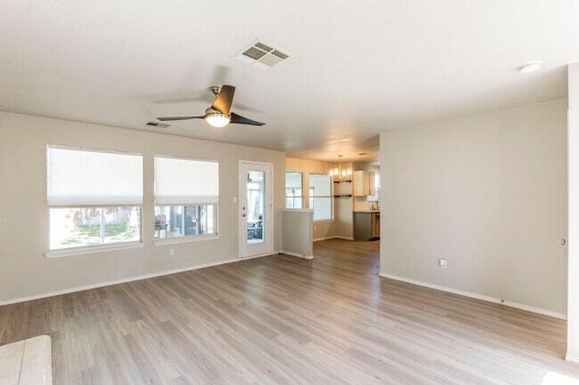 Foto del edificio - 1106 Pathfinder Way