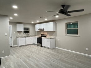 Building Photo - 2122 Lee Rd
